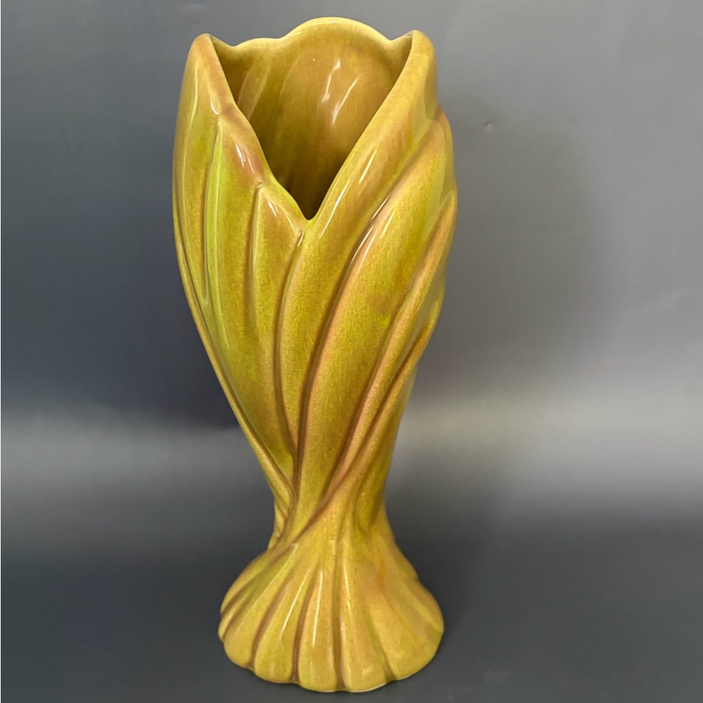 Vintage West Coast Pottery Vase Beautiful Green and Pink Glaze  9" Tall #431